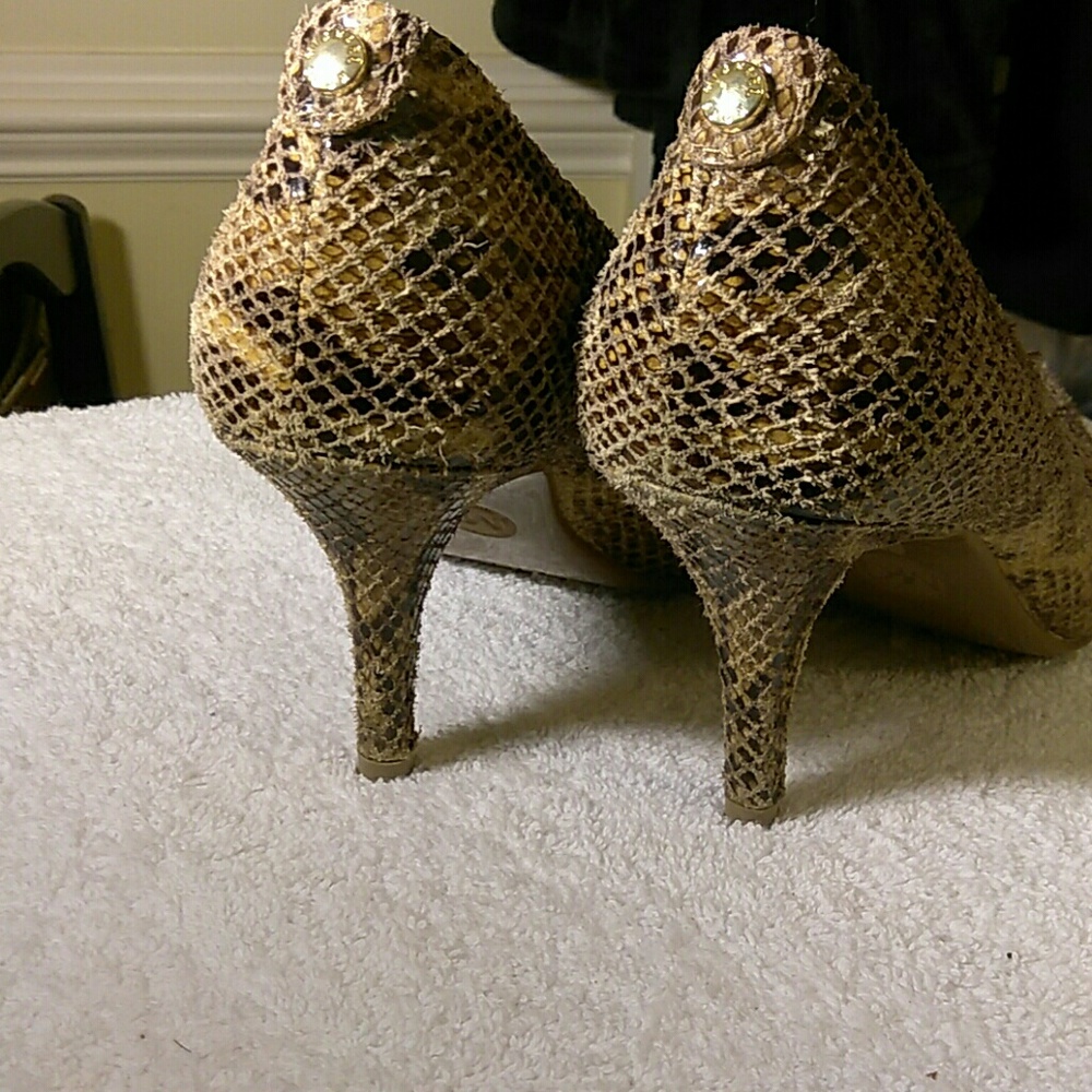 Michael Kors snakeskin heels - Picture 4 of 6